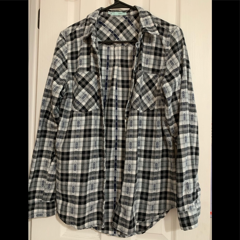 Women’s Button Up Top